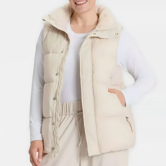 All in Motion Women’s Long Puffer Vest • Off White - Picture 6 of 6